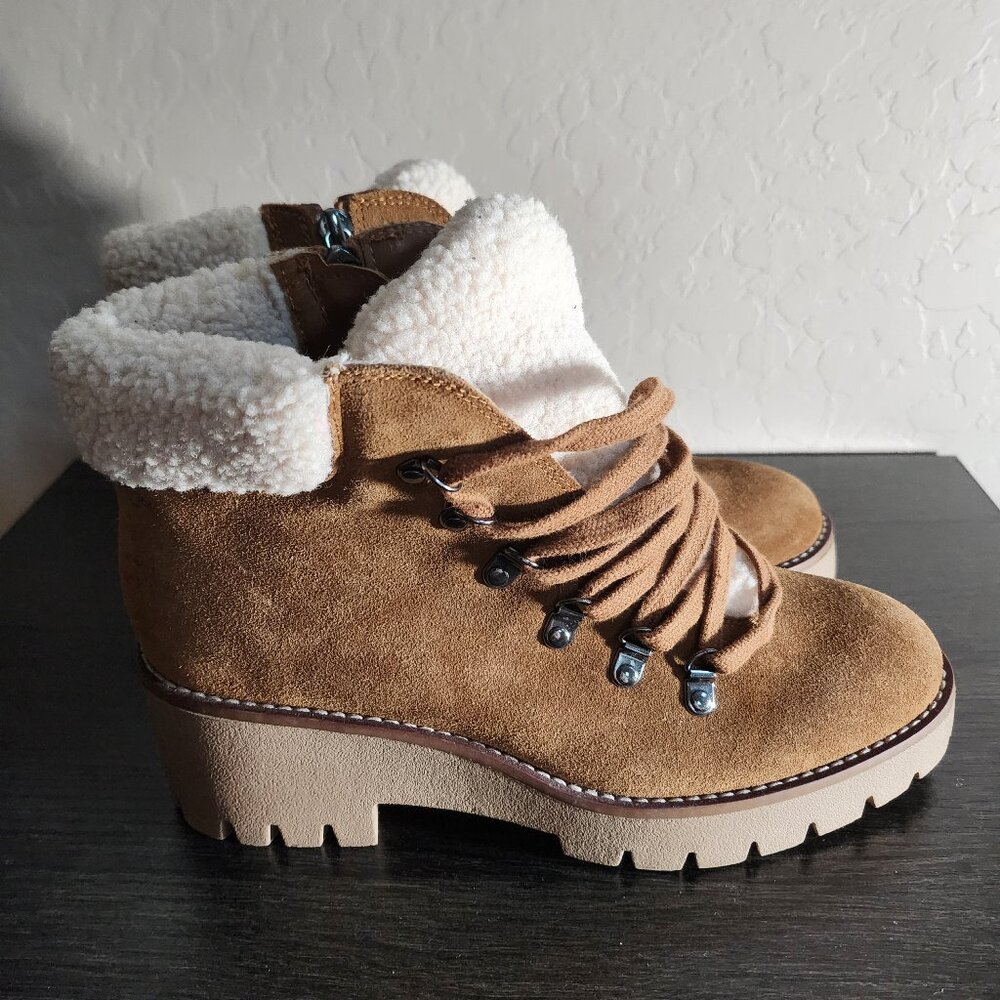 Blondo Women's Devin Waterproof Suede Tan Ankle Booties Size 7 1/2
